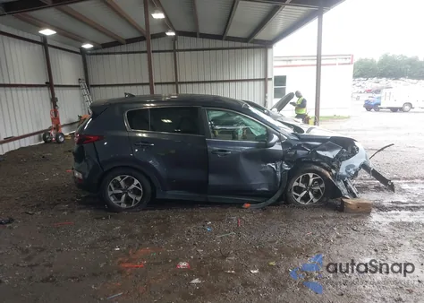 2020 Kia Sportage Lx z USA, uszkodzony, nr VIN KNDPMCAC7L7728987